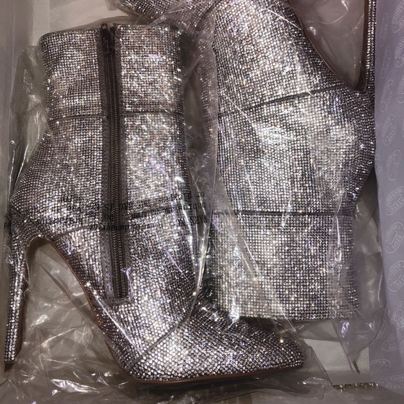 Steve Madden Booties - Picture 3 of 4